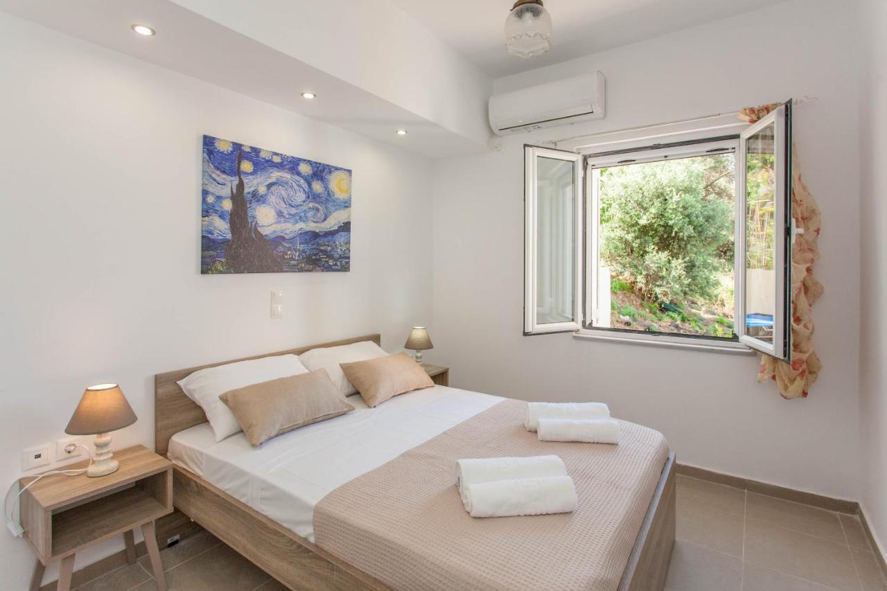 Hillside Seaview Apartment Stalos Exterior photo