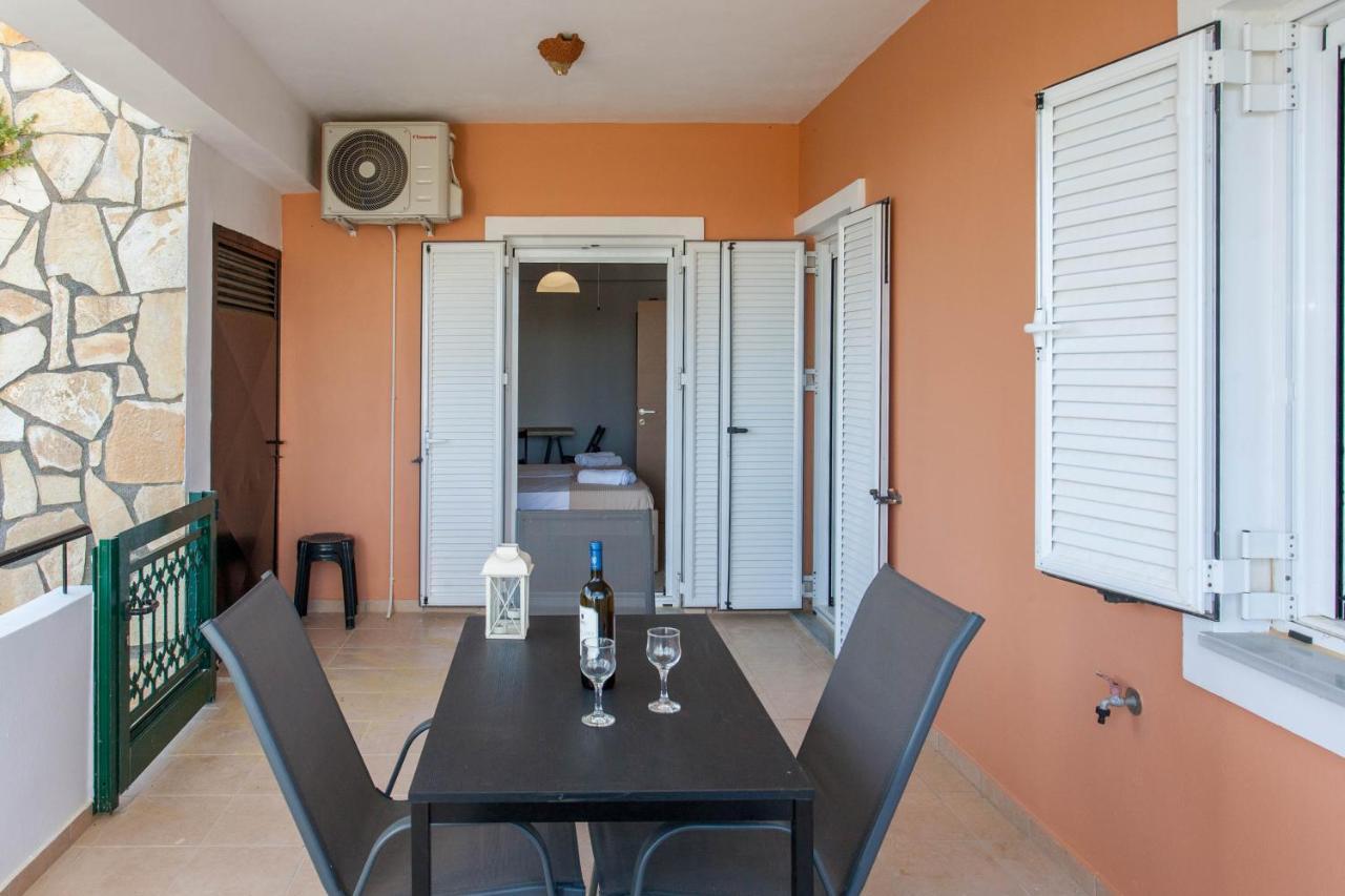 Hillside Seaview Apartment Stalos Exterior photo